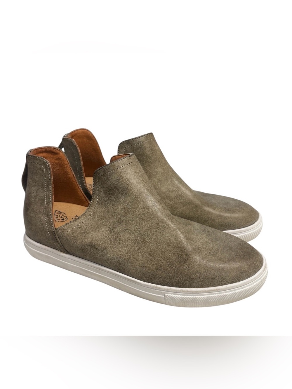 Beast Fashion Women’s Taupe Slip On Booties Sz. 7.5